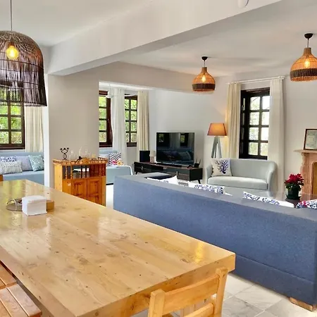 Paradise Villas Вилла *